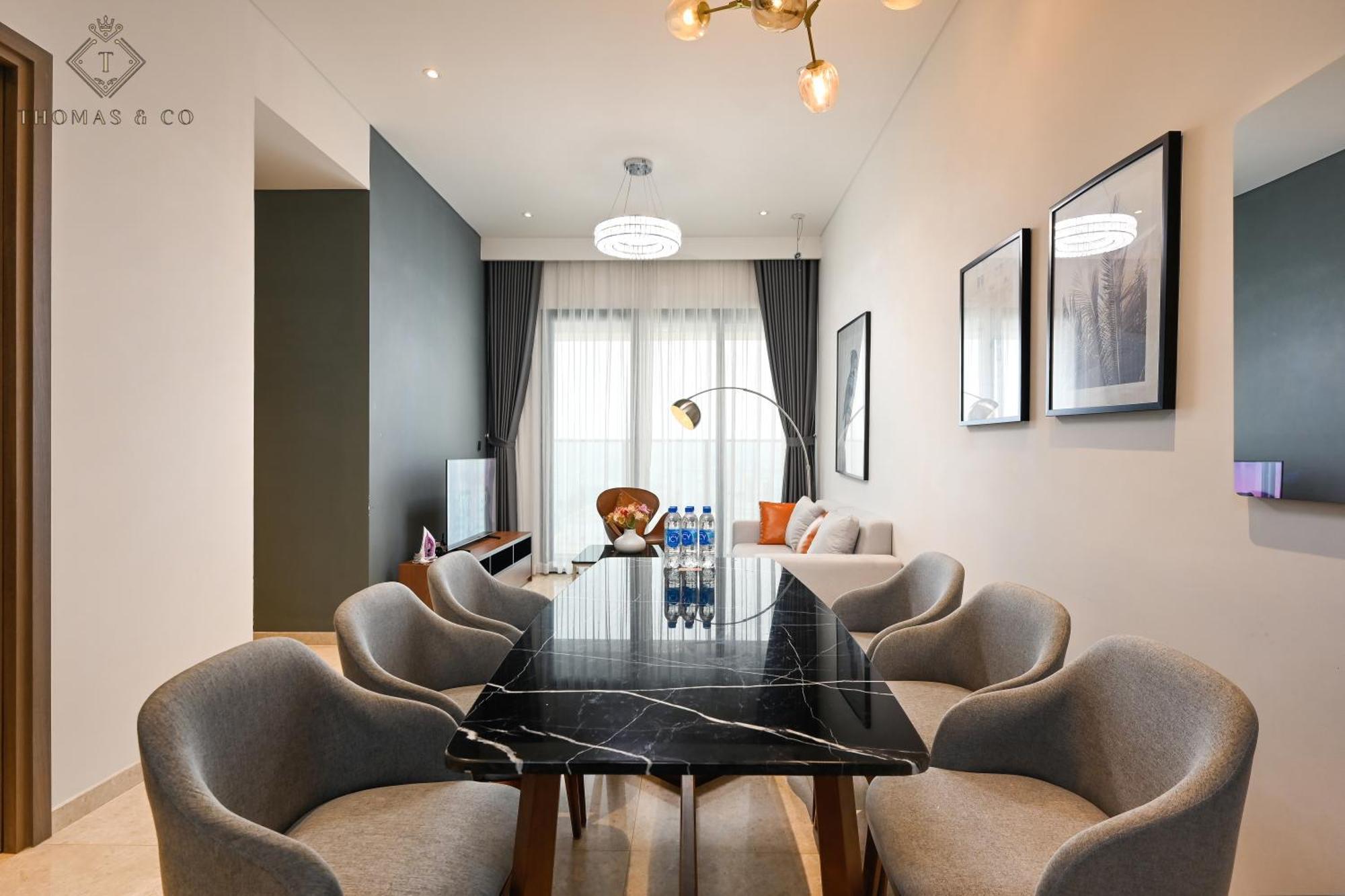 The Fabulous Marq - Host By Thomas Apartamento *