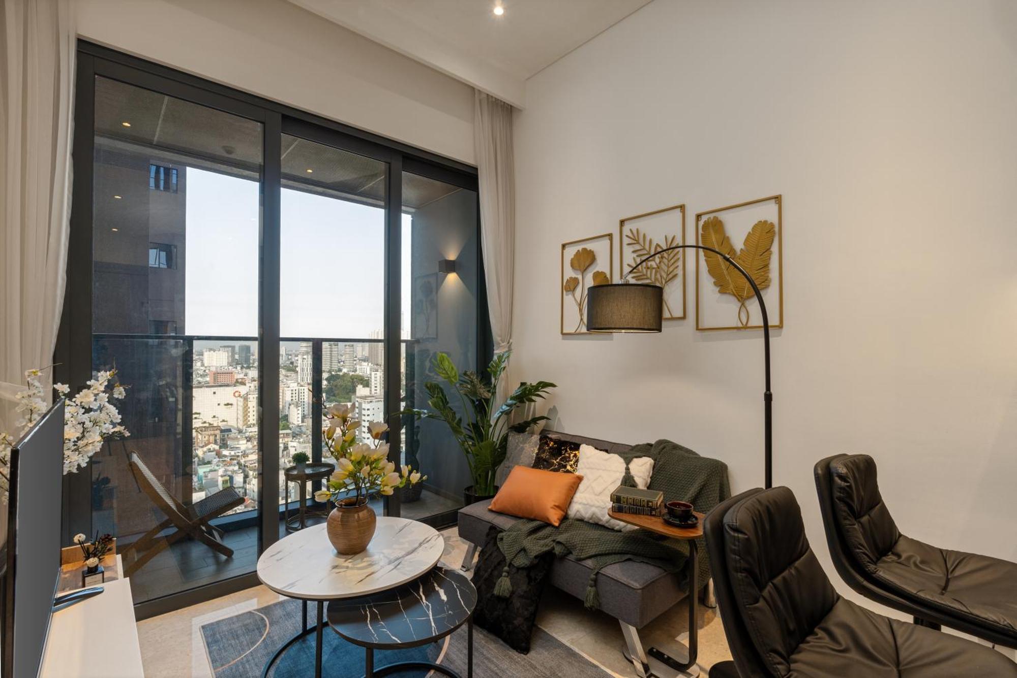 The Fabulous Marq - Host By Thomas Cidade de Ho Chi Minh