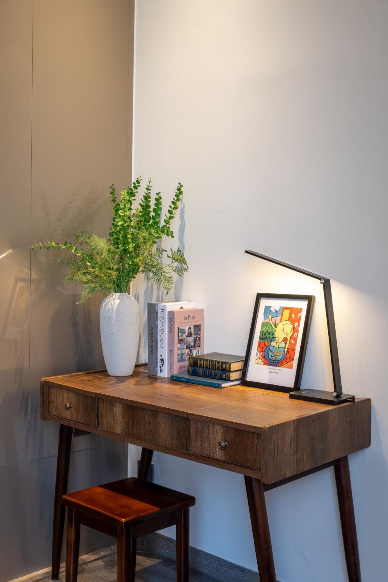 The Fabulous Marq - Host By Thomas Apartamento